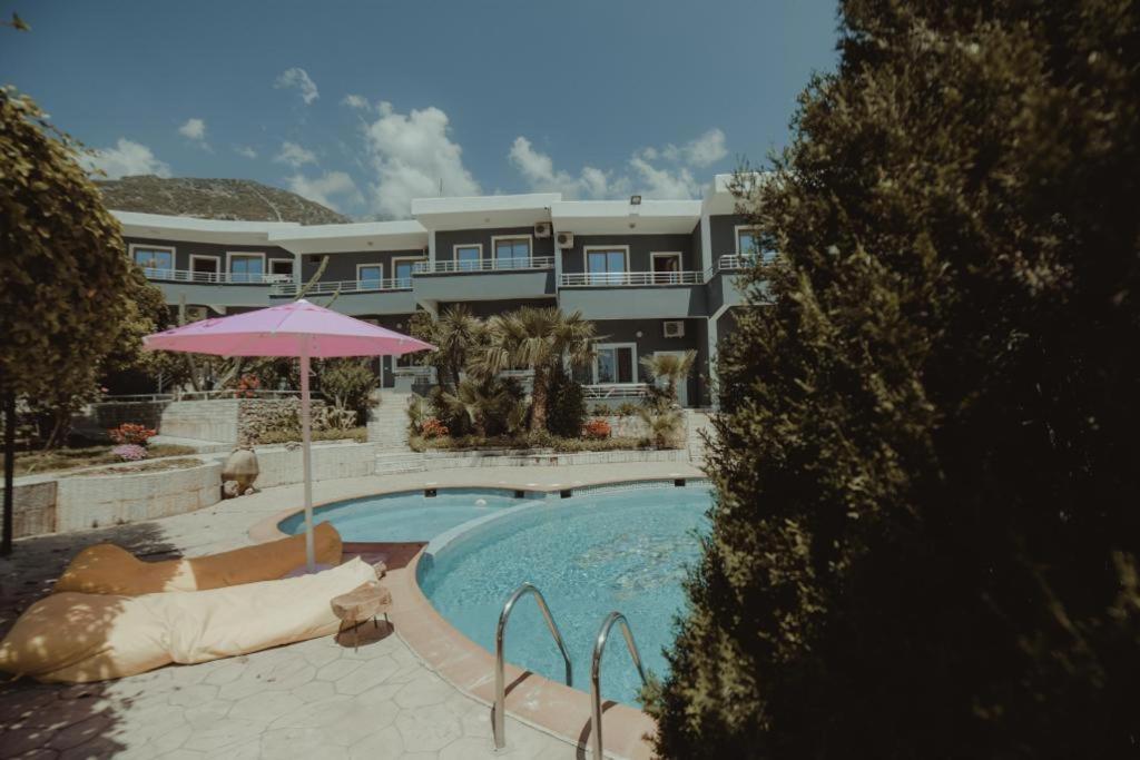 Nonna'S Boutique Hotel Dhërmi Екстериор снимка
